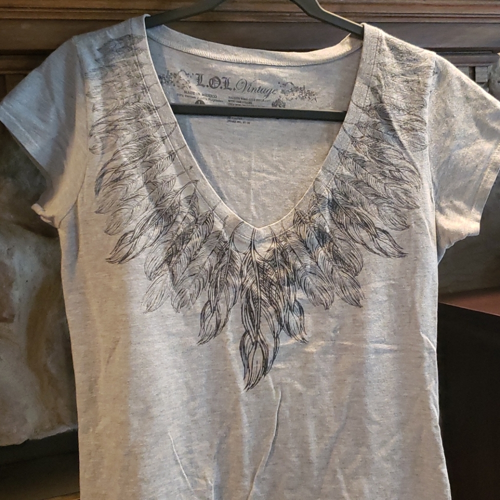 Gray feather neckline shirt